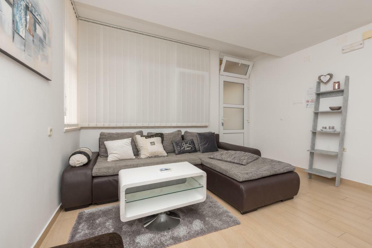 Apartmani Mona Μακάρσκα Εξωτερικό φωτογραφία